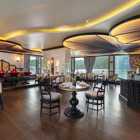 Madeline Cruises Hotel Ха Лонг Екстериор снимка