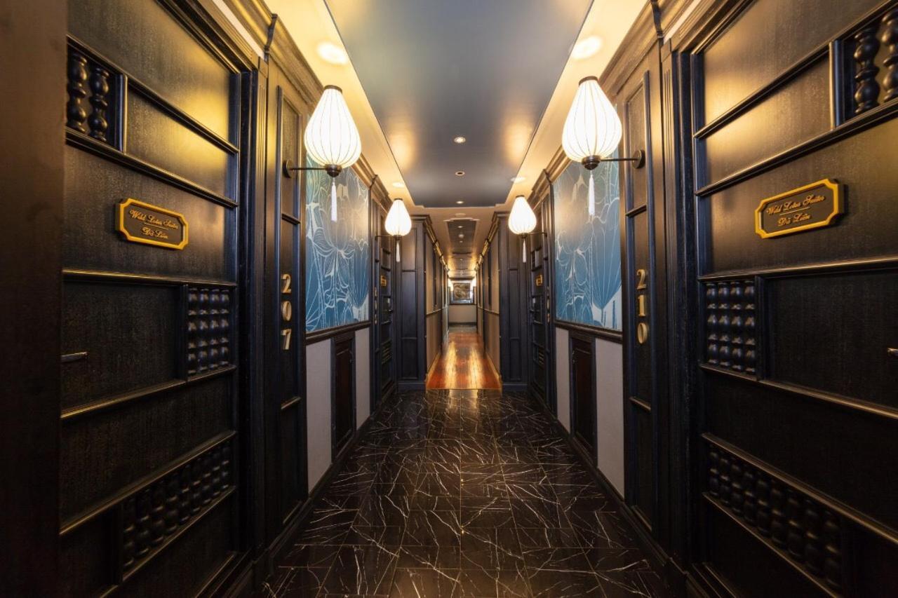 Madeline Cruises Hotel Ха Лонг Екстериор снимка