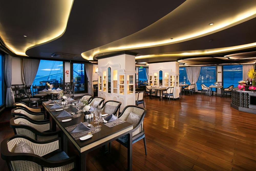 Madeline Cruises Hotel Ха Лонг Екстериор снимка