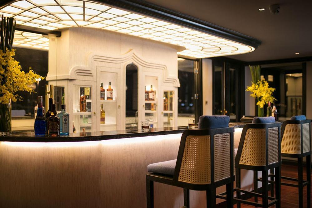 Madeline Cruises Hotel Ха Лонг Екстериор снимка